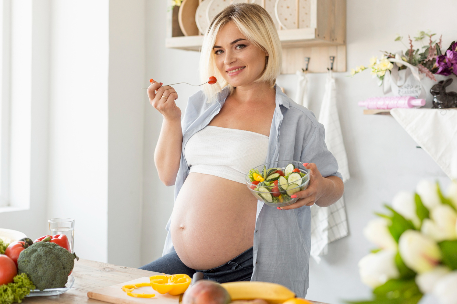 https://www.emagrecermamaefit.com.br/uploads/Nutrição_para_Gestantes_Garantindo_uma_Gravidez_Saudável-c6bc7f22.jpg